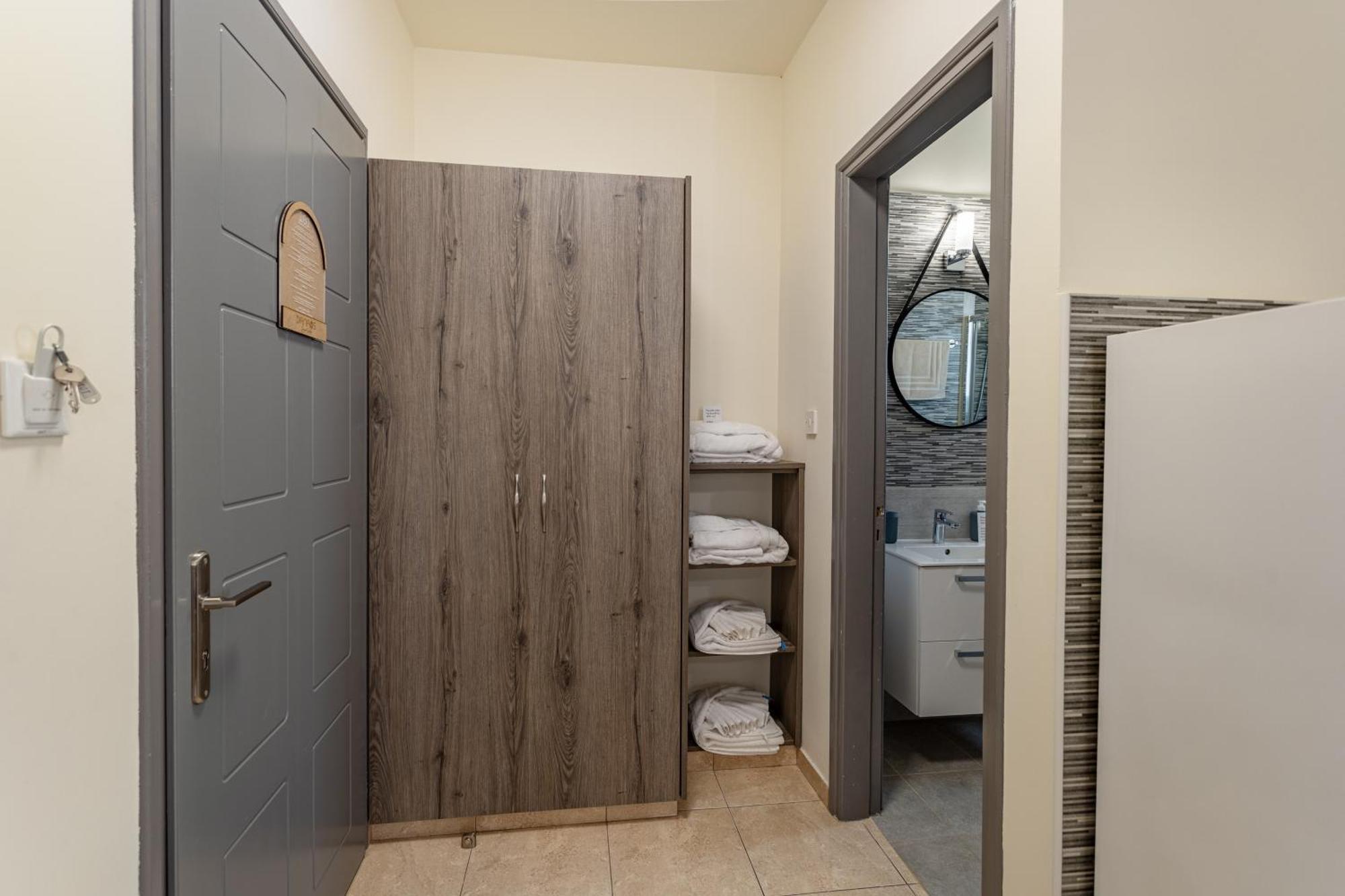 Danaos Seaside 101 With Pool In Tourist Area Apartment Paphos
